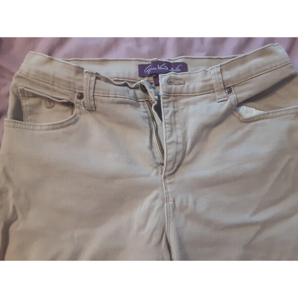 Gloria Vanderbilt Amanda Petite 10P Tan Khaki Straight Leg Slimming Stretch Jean - Picture 5 of 14